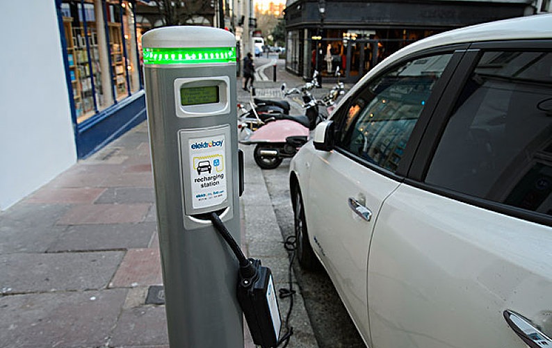 储能锂技术不断成熟，锂草莓视频免费在线观看储能市场潜力巨大